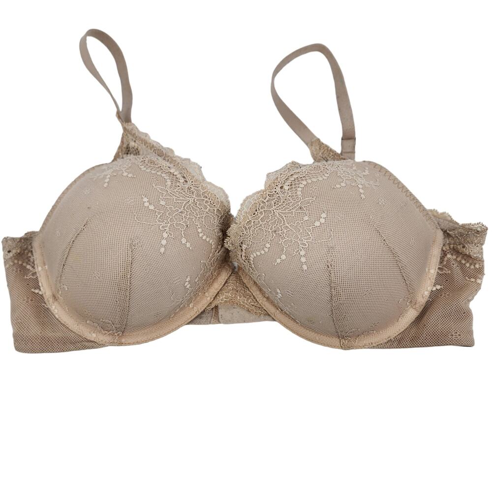 Spanx Nude Underwire Lace Undetectable Bra Size 36D